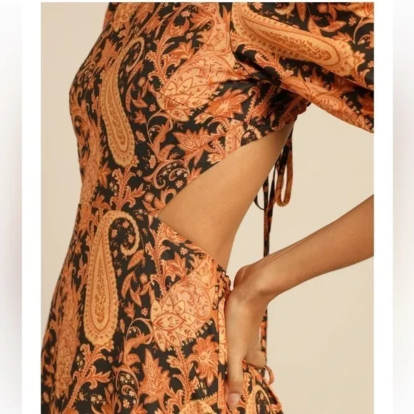 NWT Charlie Holiday X Free People Flores Burnt Paisley Midi Dress. Size 2 (XS).