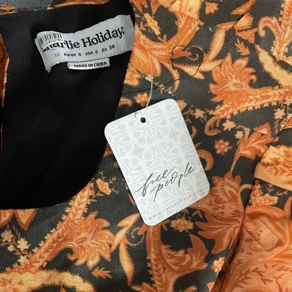NWT Charlie Holiday X Free People Flores Burnt Paisley Midi Dress. Size 2 (XS).