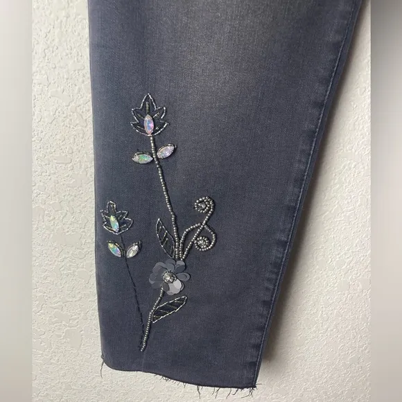 NWT Chico's So Slimming Beaded Vine Girlfriend Ankle Jeans Washed Obsidian