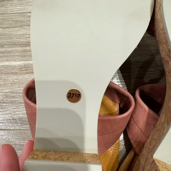 NWT Coclico Sandals Shoes