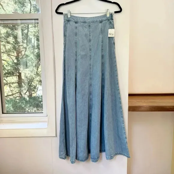 NWT Free People Catch The Sun Denim Jean Flowy Maxi Skirt Light Indigo Blue