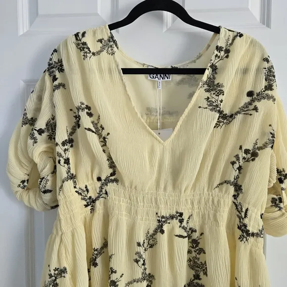 NWT Ganni Dress 14 Mini Pale Yellow Black Floral Printed Vneck Plisse Floral