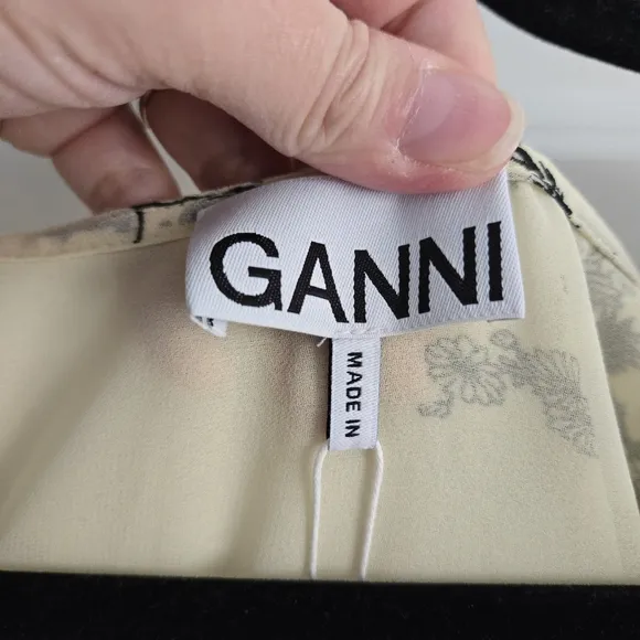 NWT Ganni Dress 14 Mini Pale Yellow Black Floral Printed Vneck Plisse Floral
