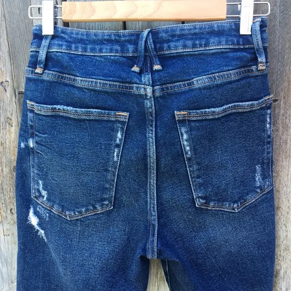 NWT Good American Bermuda High Rise Jean Short 27