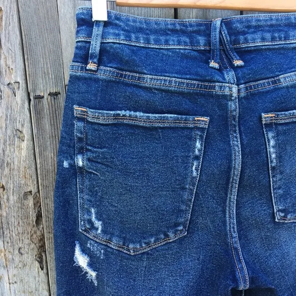 NWT Good American Bermuda High Rise Jean Short 27