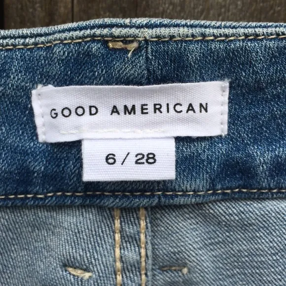 NWT Good American Good Legs Crop Jean Blue 28