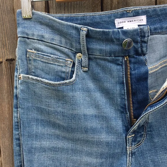 NWT Good American Good Legs Crop Jean Blue 28