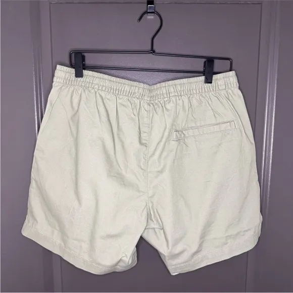 ☀️☀️NWT Men's Weekday Zed Regular Fit Shorts | Serene Sage Green | Size M