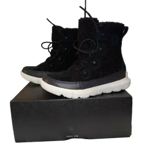 NWT SOREL Sherpa Boots in Black