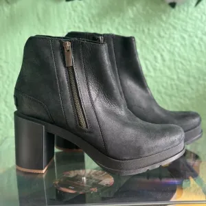 NWT Sorel Waterproof Blake Bootie in Black sz 10