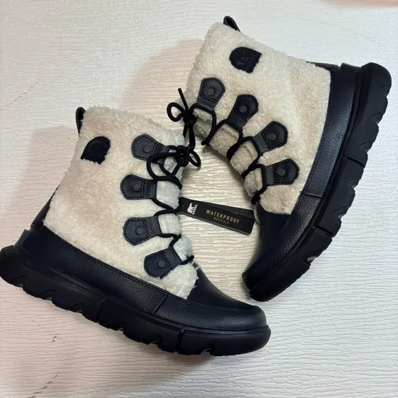 nwt Sorel Women’s Explorer II Joan Cozy Boots in Black, Sea Salt Size 8.5