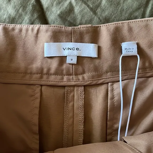 NWT VINCE pleated Bermuda shorts size 8