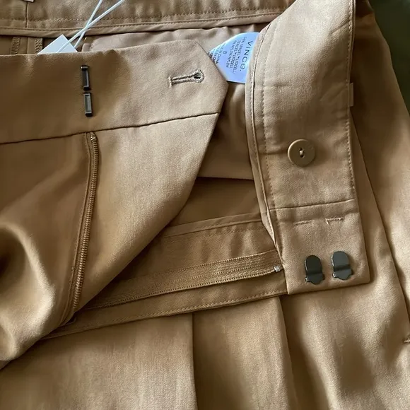 NWT VINCE pleated Bermuda shorts size 8