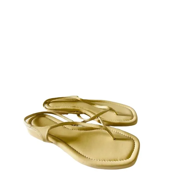 NWT Vince Sandals Thong Deana Square Toe Strappy Flat Minimalist Neutral Beige 6