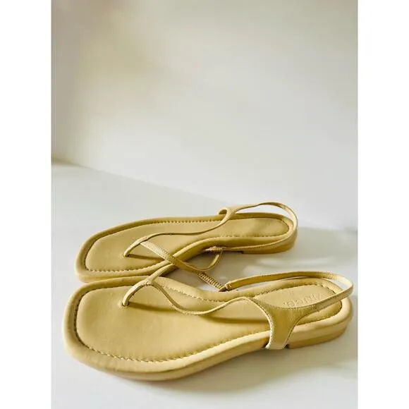 NWT Vince Sandals Thong Deana Square Toe Strappy Flat Minimalist Neutral Beige 6