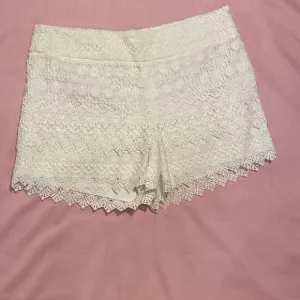 NWT Ann Taylor Lace Shorts