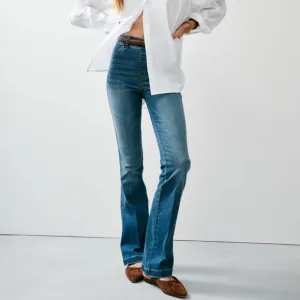 NWT🤍SPANXshape™ EveryWear Flare Jeans S Petite Vintage Indigo