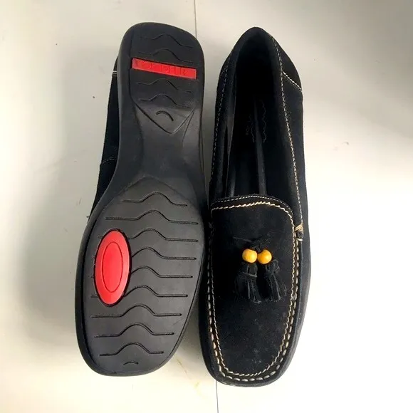Oh Deer! “Swing” Suede Loafers with Tassels and Wooden Beads. Size 10