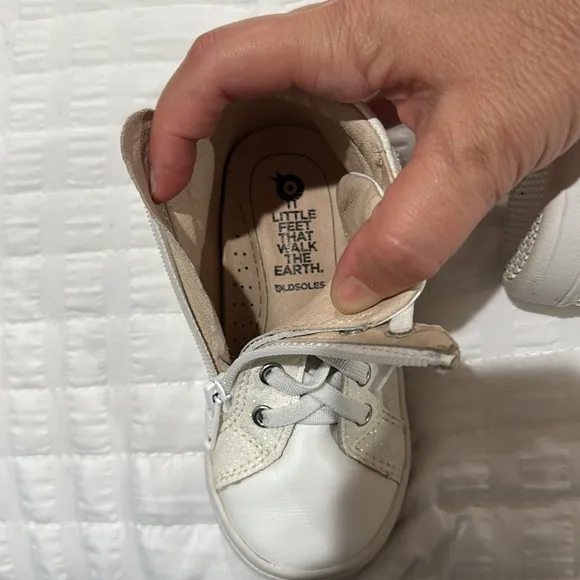 OLD SOLES White Leather Glitter High Top Sneakers Baby Toddler Size 24 Zip Up
