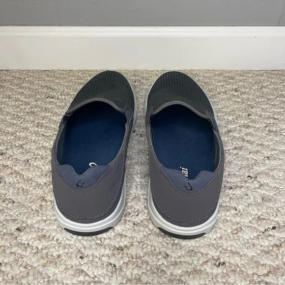 OluKai Men’s Lae’ahi Slip On Sneaker Loafers in Pavement Grey Size 8