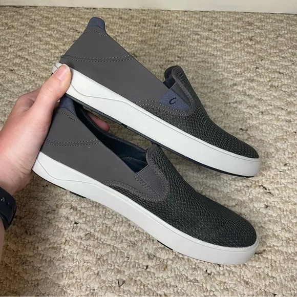 OluKai Men’s Lae’ahi Slip On Sneaker Loafers in Pavement Grey Size 8
