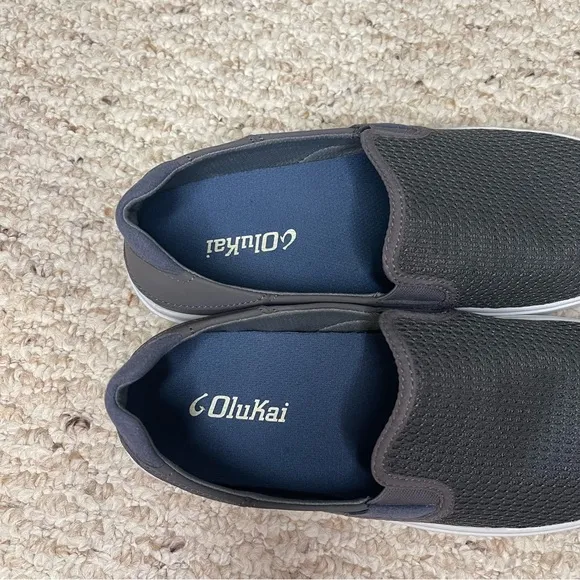 OluKai Men’s Lae’ahi Slip On Sneaker Loafers in Pavement Grey Size 8