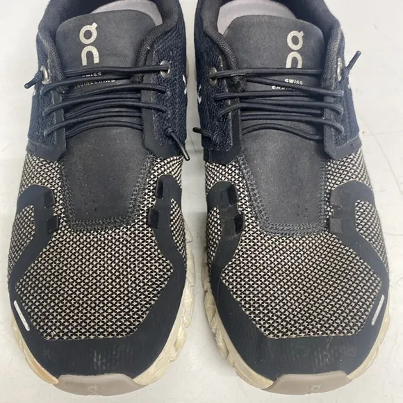 On Cloud Running Sneakers Size 7.5