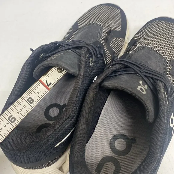 On Cloud Running Sneakers Size 7.5