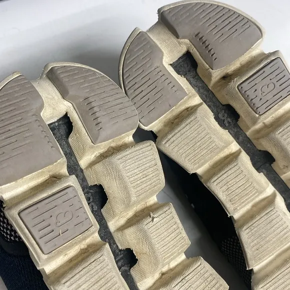 On Cloud Running Sneakers Size 7.5