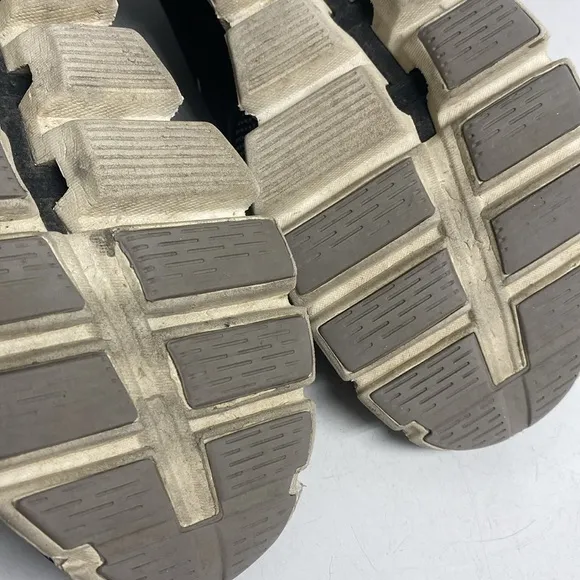 On Cloud Running Sneakers Size 7.5