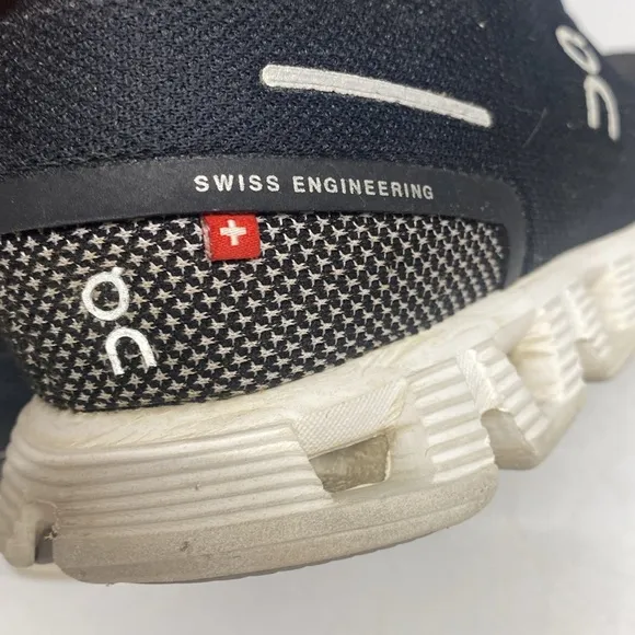 On Cloud Running Sneakers Size 7.5
