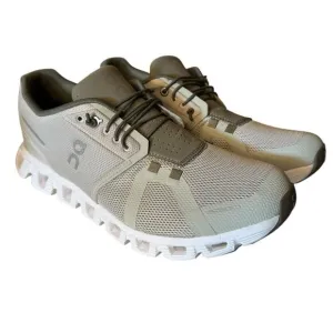 ON Running Cloud 5 Sneakers NEW Chalk Grove Green/Gray Men’s 9.5 Women’s 11