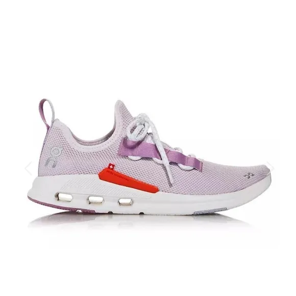 On RunningOn Women's Cloudeasy Sneaker Orchid /Lavender size 8 like new