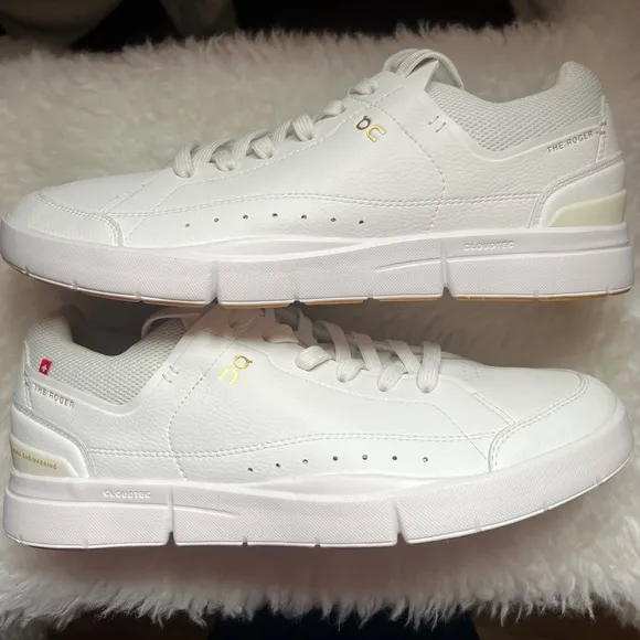 ON THE ROGER Centre Court, Size 9.5 NEW