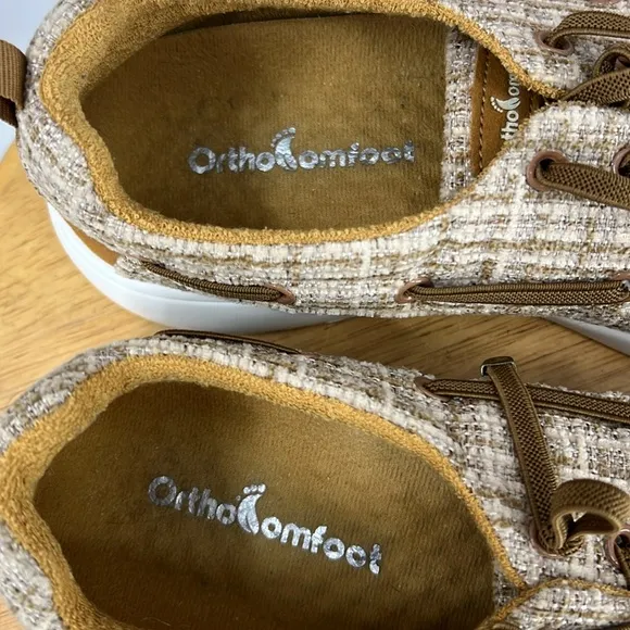Ortho comfoot tan and white plaid comfort loafer 8/38