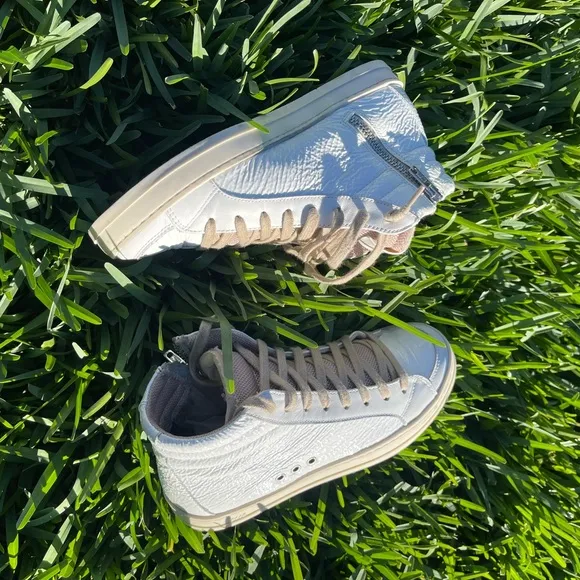 P448 high top white patent leather sneakers Medusa color size 35 US 5