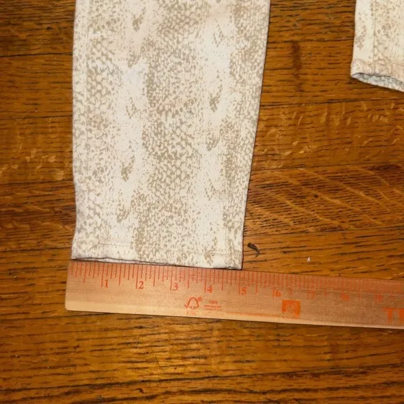 Paige Hoxton Ankle Skinny Jeans Snakeskin Print Neutral Size 26
