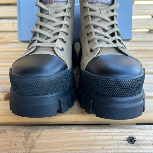 Palladium Revolt HI TX Boots Women’s Size 8 Olive Green | NWT