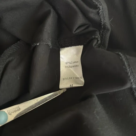 POMANDER PLACE Black Claiborne Dress size Medium