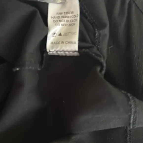 POMANDER PLACE Black Claiborne Dress size Medium