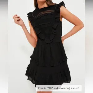 POMANDER PLACEBlack Cecilia Ruffle Dress