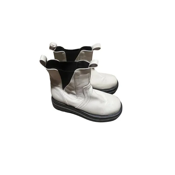 RAID White Chelsea Boots with Black Sole -Size