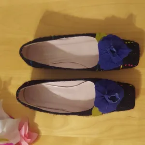 Ramon Tenza Black Plaid Boucle Tweed Loafers with Blue Flower Detail Size 6