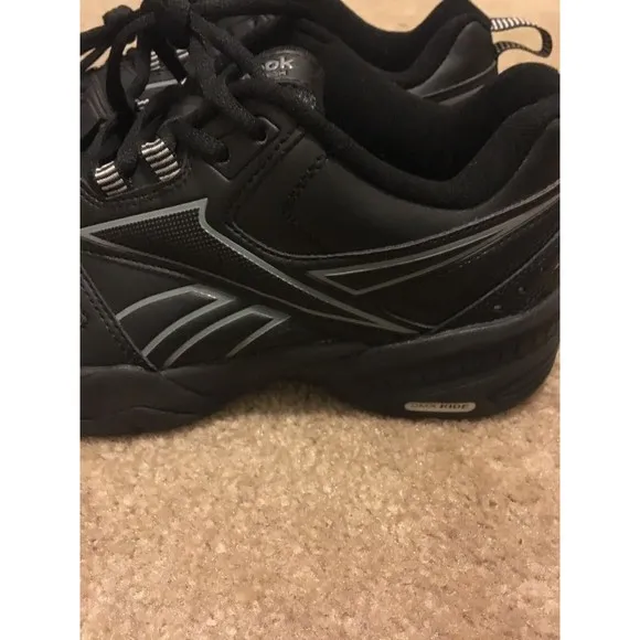 Reebok Men's Athletic Sneakers Shoes Size 8 Black Gray