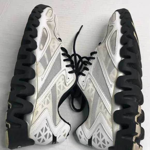 Reebok Zig Tech Sonic Mens Size 6.5 White Black Athletic Shoes Sneakers