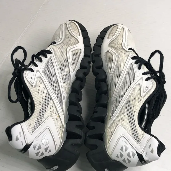 Reebok Zig Tech Sonic Mens Size 6.5 White Black Athletic Shoes Sneakers