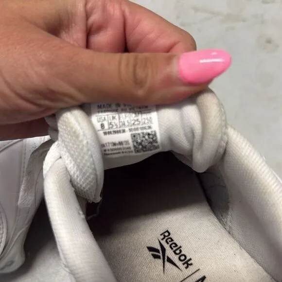 Reebok White Sneakers - Memory Tech Inside - Great Condition - Women's Size 8