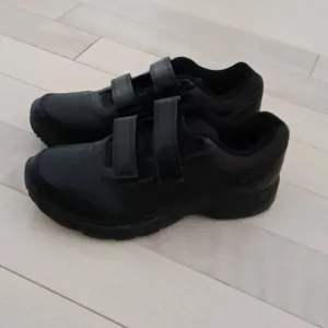 Reebok Womans Work N Cushion 3.0 KC Walking Shoe Sneakers Black Size 8