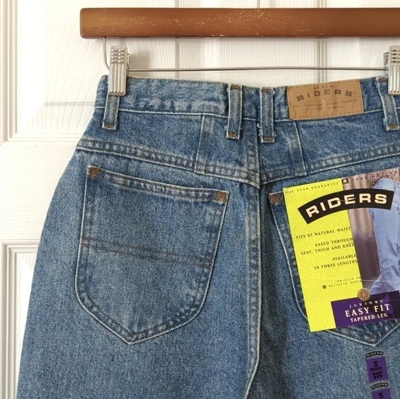 Riders 90's Vintage Deadstock Medium Wash High Rise Easy Fit Tapered Leg Jeans 5