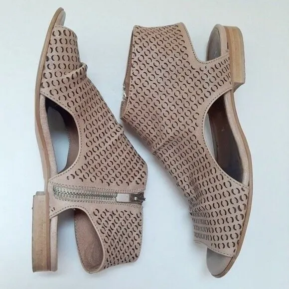 RON WHITE Aerika Leather Laser Cut Shield Sandal Creamy Tan Sz Eur 36 US 5.5 6